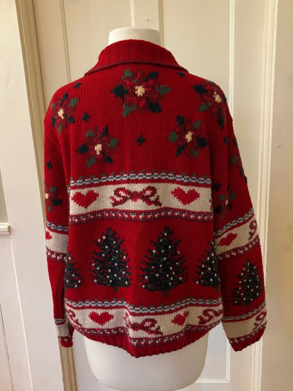 Vintage TALBOTS Hand Knit Christmas Tree  Heart Holiday Cardigan Sweater Wool M - Picture 5 of 12